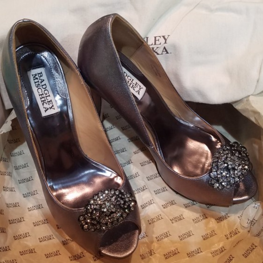 Badgley Mischka,Silver, PeepToe,Crystal Pump Size8